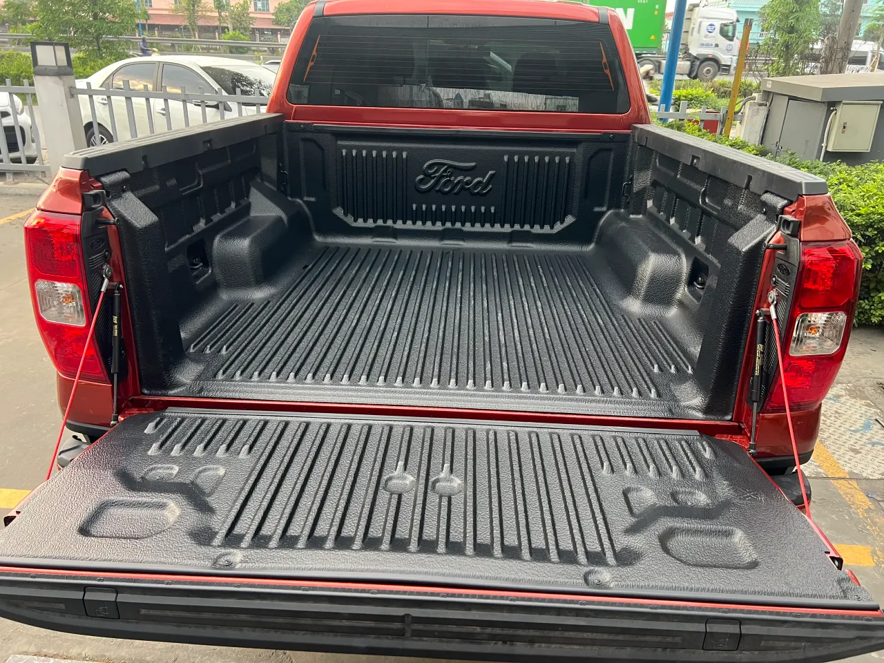 Lót thùng xe Ford Ranger